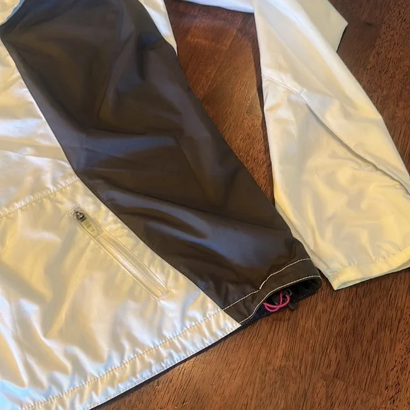 The North Face Jacket - Picture 12 of 15